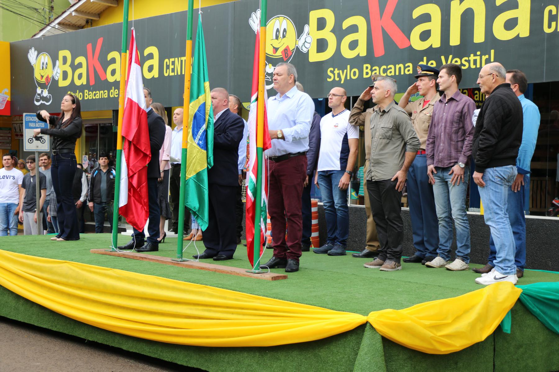 Desfile Cidadania 2019 - 002.jpg