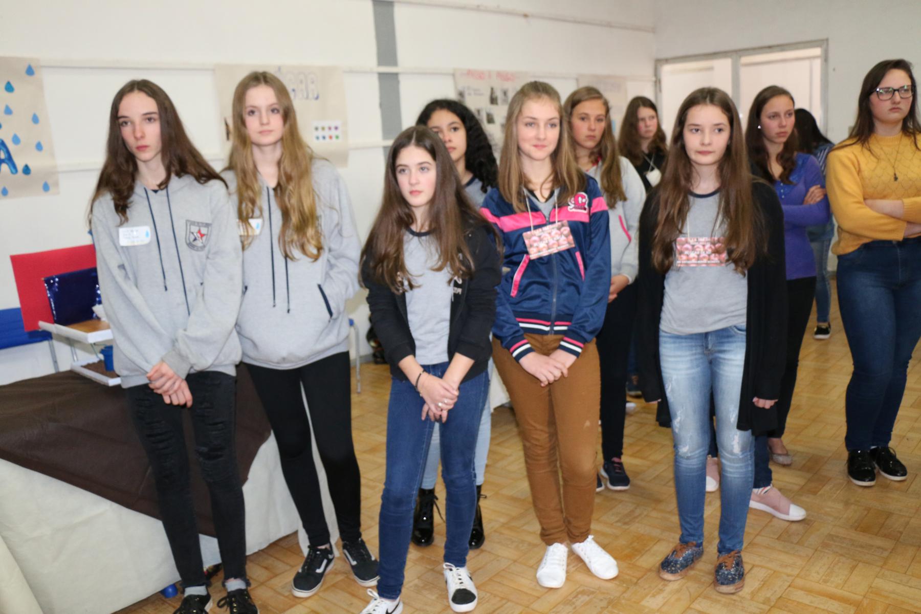 Feira do Conhecimento EEB São José 008.jpg