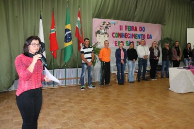 Feira do Conhecimento EEB São José 012.jpg