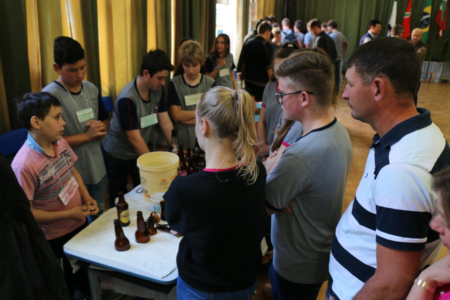 Feira do Conhecimento EEB São José 030.jpg