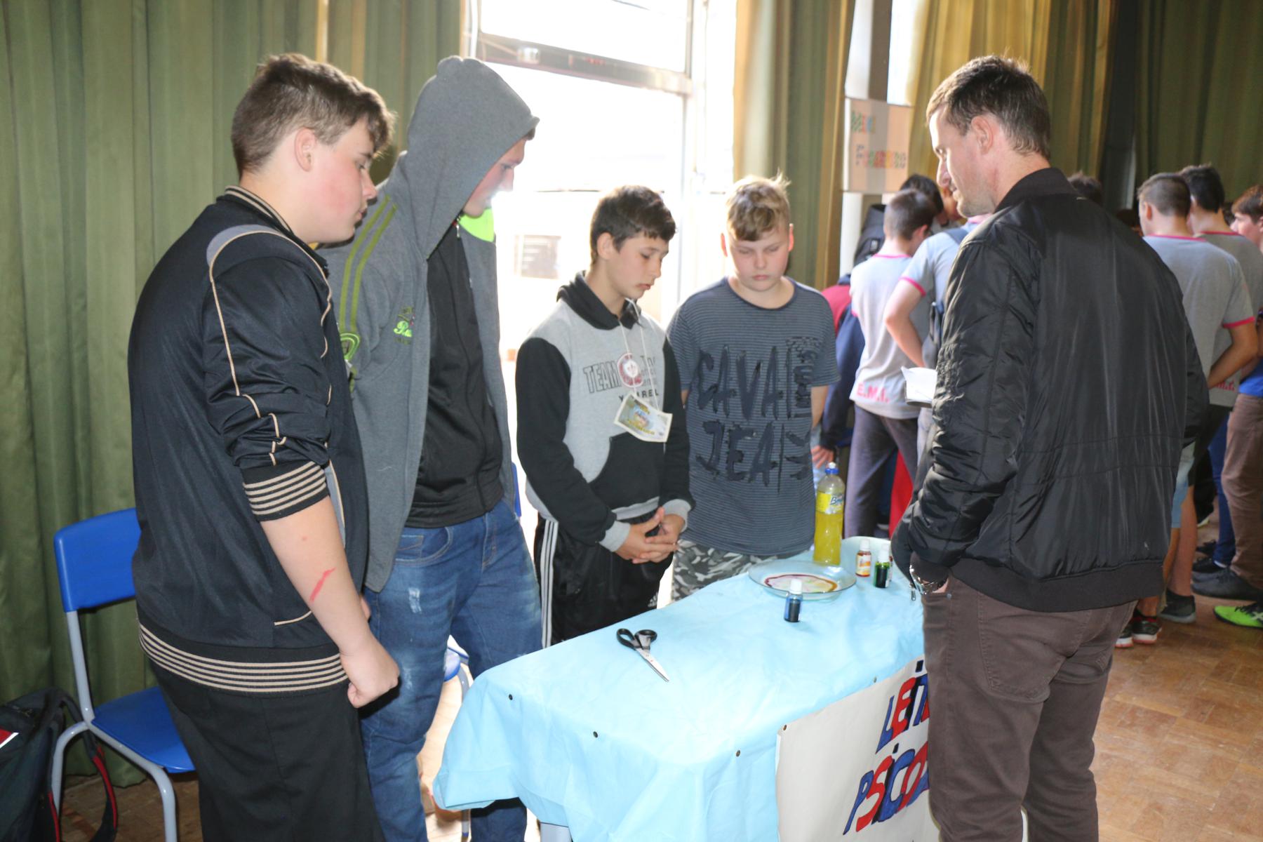 Feira do Conhecimento EEB São José 032.jpg