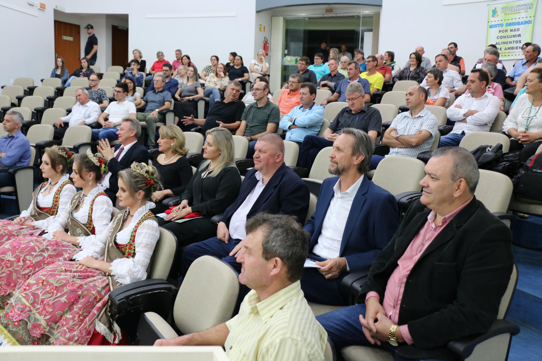 Sessão Solene 02.jpg