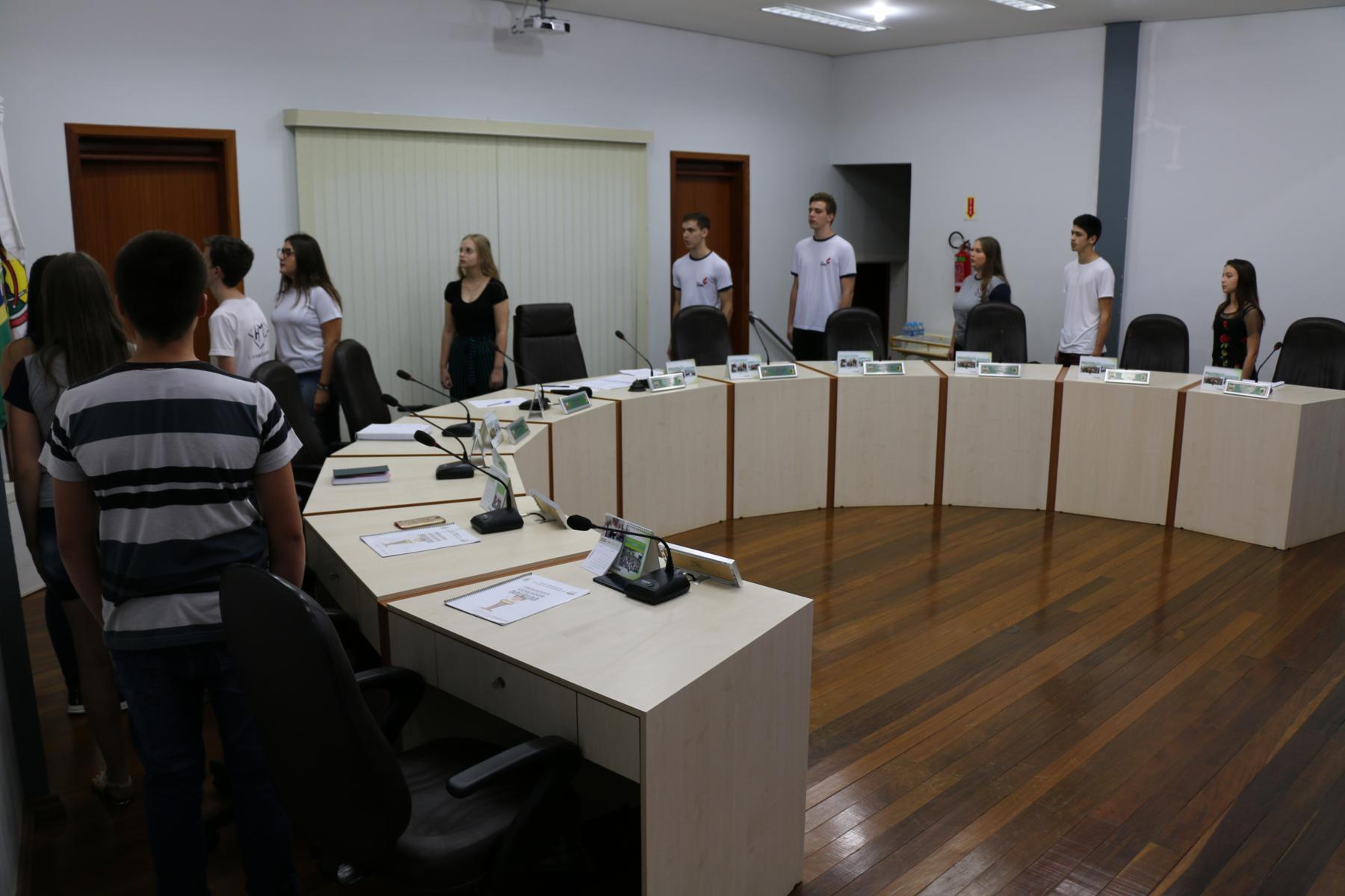 Sessão Solene de Posse da Câmara Mirim 02.jpg