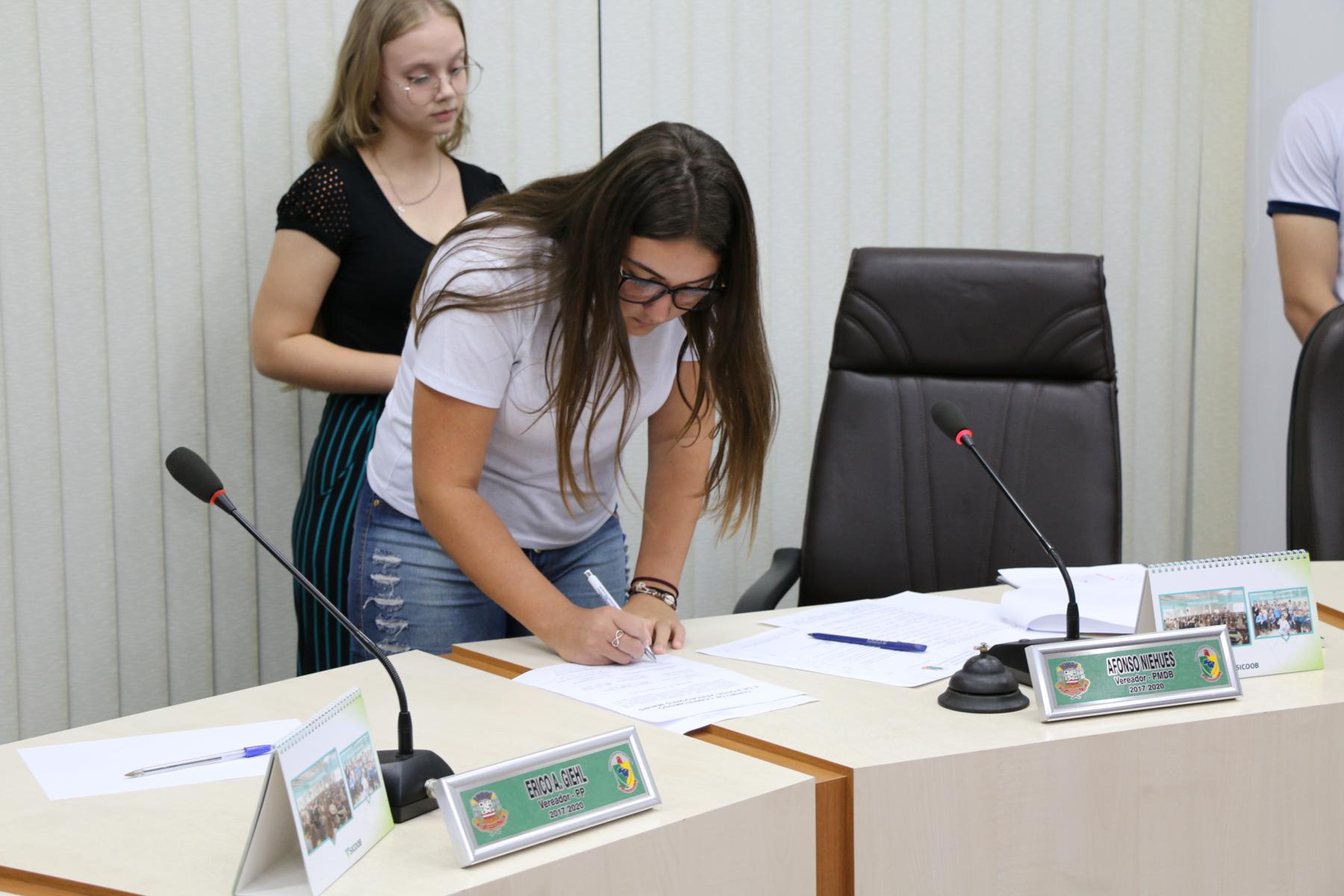 Sessão Solene de Posse da Câmara Mirim 09.jpg