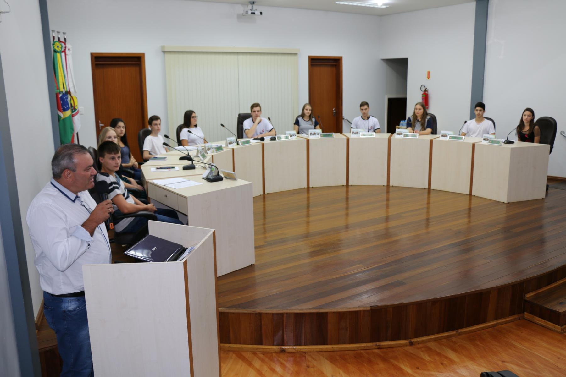 Sessão Solene de Posse da Câmara Mirim 20.jpg