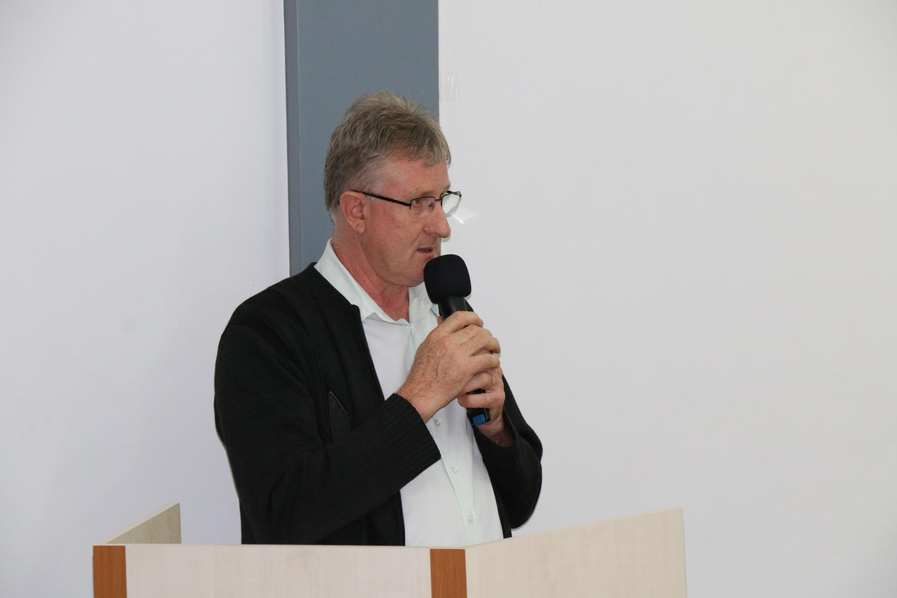 Tribuna 27-05 01.jpg